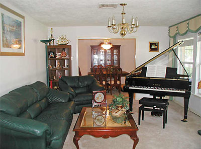 Living Room of 12415 Perthshire Rd., Before