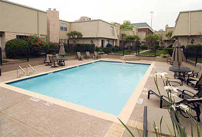 Pool, Deauxville Condominiums, Neighborhood Guessing Game 10: 1845 Post Oak Park Dr., Houston