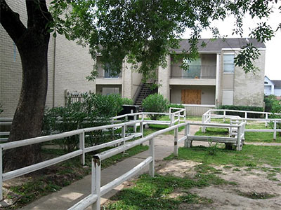Gables of Inwood Apartments, 5600 Holly View Dr., Houston