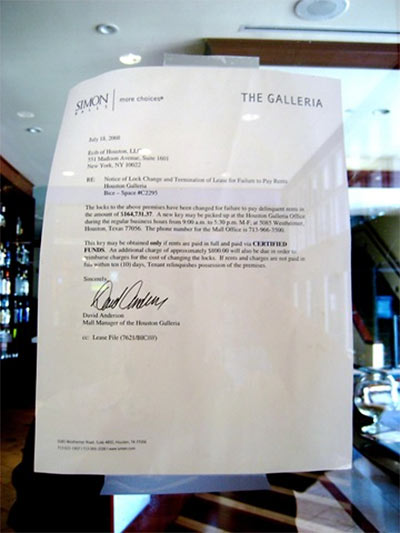 Letter on Front Door of Bice Ristorante, Houston Galleria