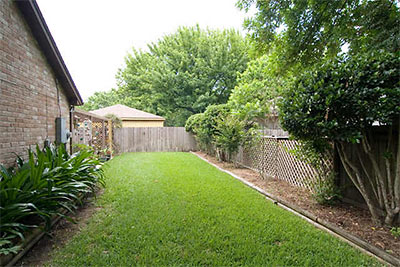 Side Yard, Neighborhood Guessing Game 30: 15414 Paloma Dr., Mission Bend, Houston