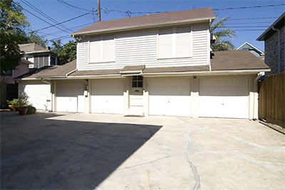 Garages and Garage Apartment, Neighborhood Guessing Game 31: 407 Westmoreland St., Westmoreland Place, Houston