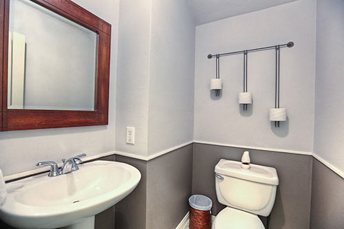 Bathroom, 2703 Jackson St., Midtown, Houston