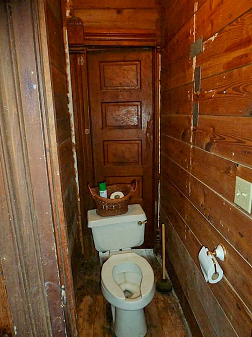 Bathroom, 12543 Highway 36, Wallis, Texas