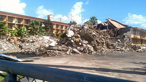 Demolition of Greenway Inn and Suites, 2929 Southwest Fwy., Upper Kirby, Houston