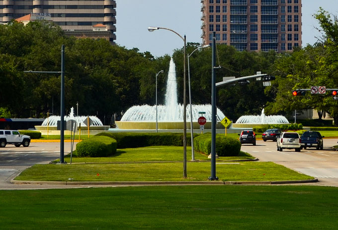 Mecom Fountain, Main at Montrose, Museum District, Houston, 77006