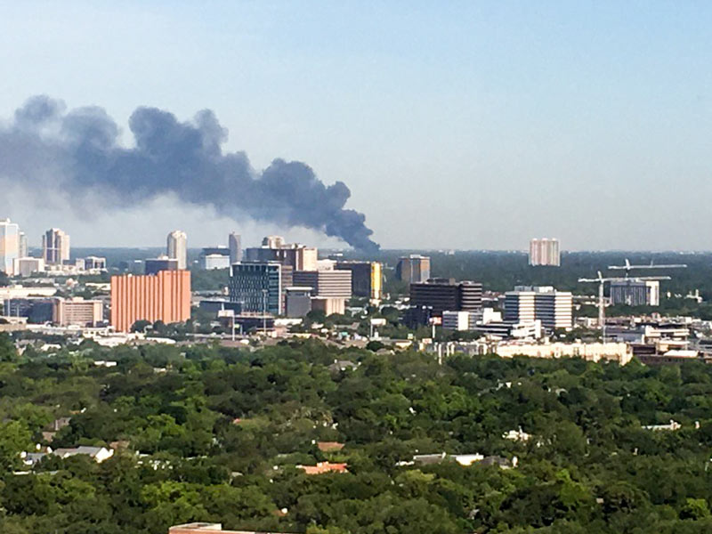 Smoke Plume at 1700 Laverne from Texas Medical Center