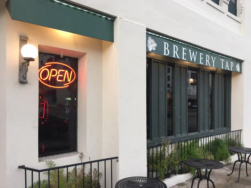 Brewery Tap, 717 Franklin St., Downtown, Houston, 77002