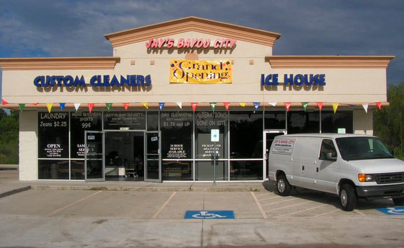 Former Cleaners and Ice House at 5405 T.C. Jester Blvd., Oak Forest, Houston, 77091