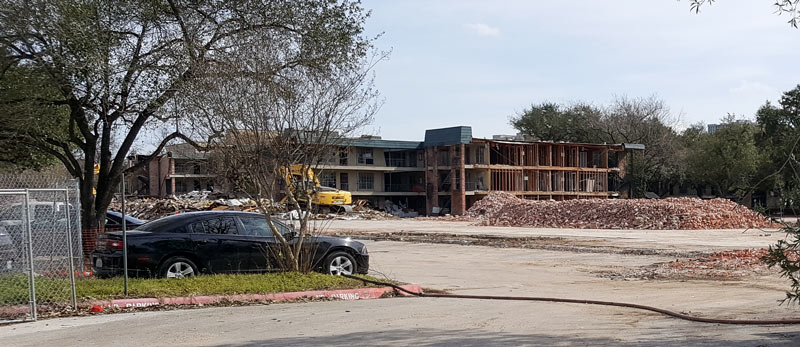 Demoltion of Richmont Square Apartments, 1400 Richmond Ave., Menil, Houston, 77006